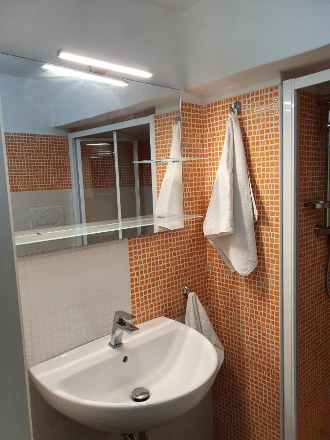 Апартаменти Lungomare Modugno Поліньяно-а-Маре Екстер'єр фото